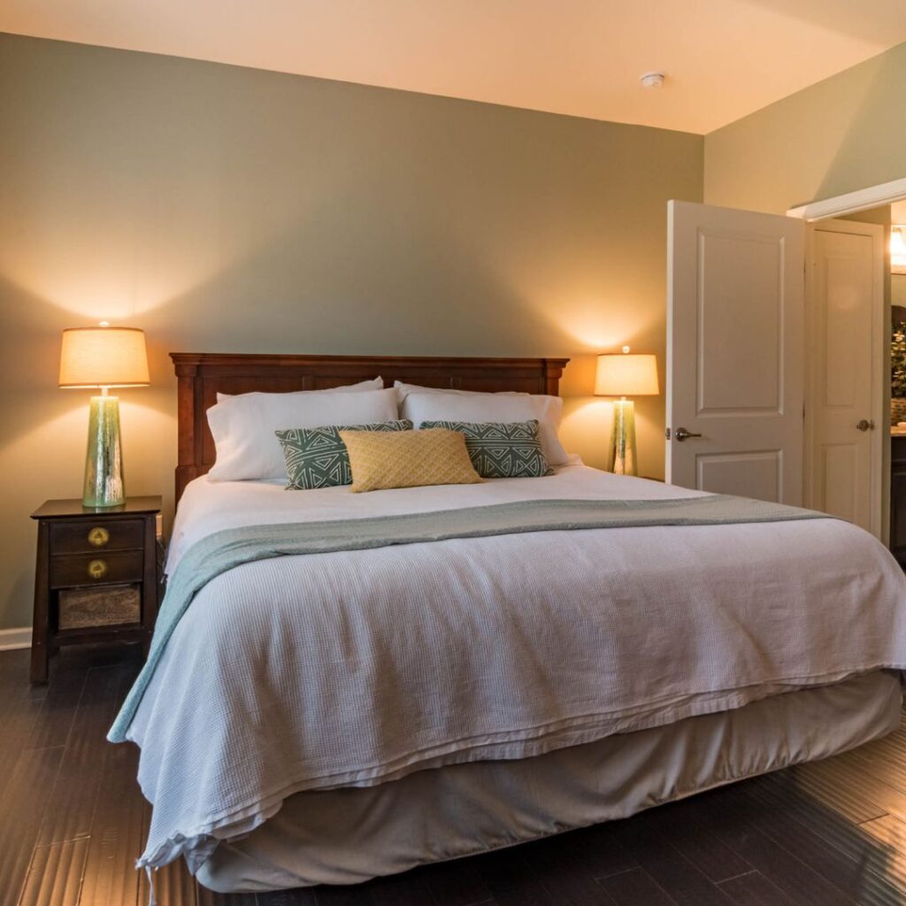 Vastu tips for bedroom balance, vastu tips of home, bedroom vastu color, vastu shastra course, vastu shastra colors for bedroom
