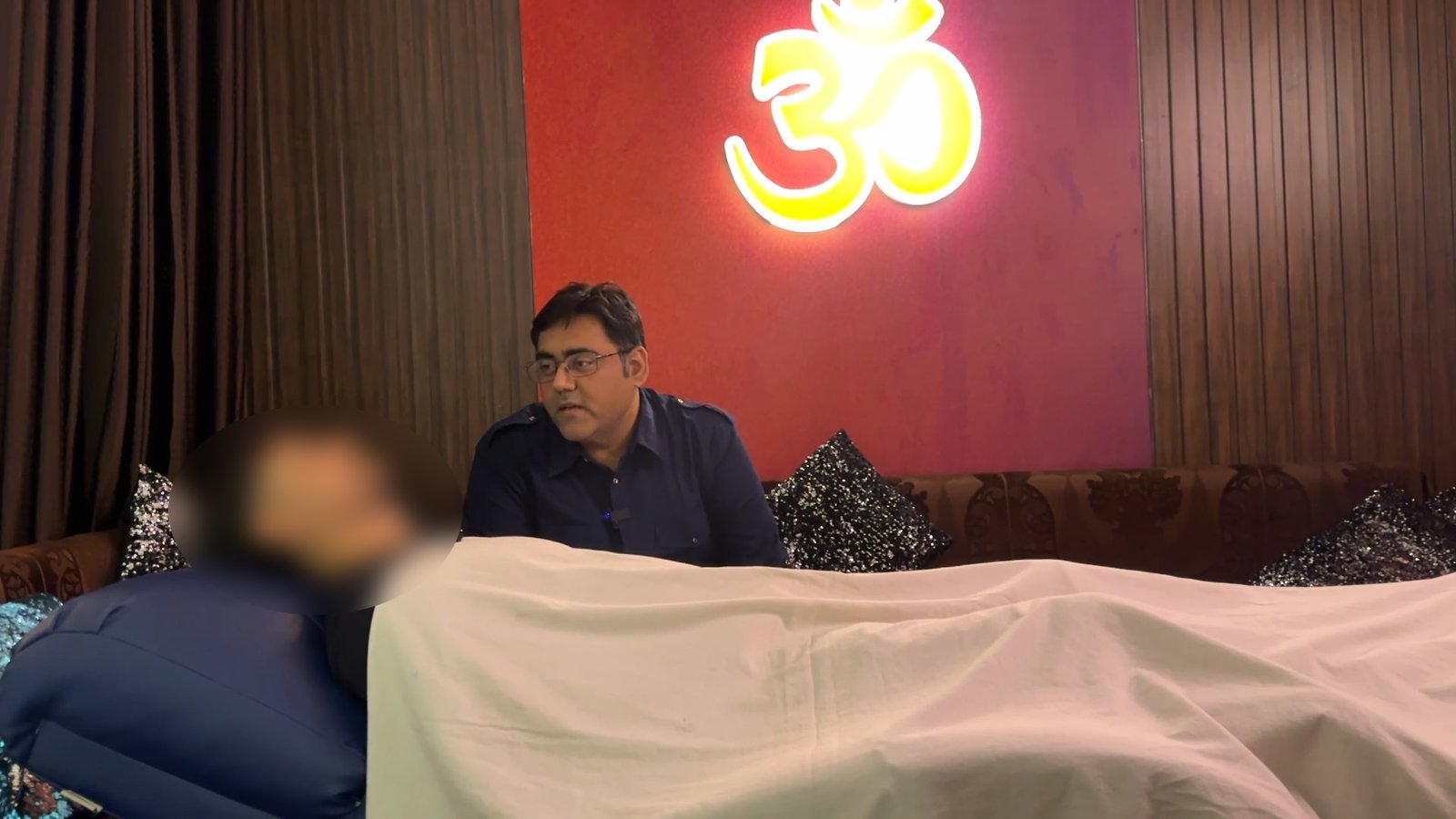 An online past life regression session in progress